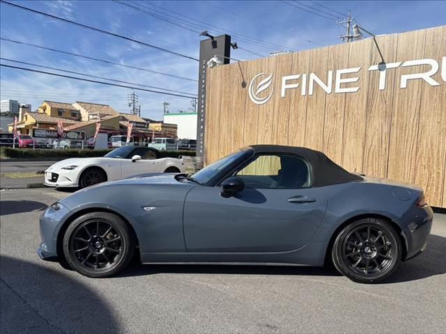 ロードスター NR-A 6速マニュアル 衝突軽減ブレーキ 禁煙車 LEDヘッドライト スマートキー コーナーセンサー USBポート ETC RAYS製16インチアルミホイール ブラインドスポットモニター フロントリップ(18枚目)