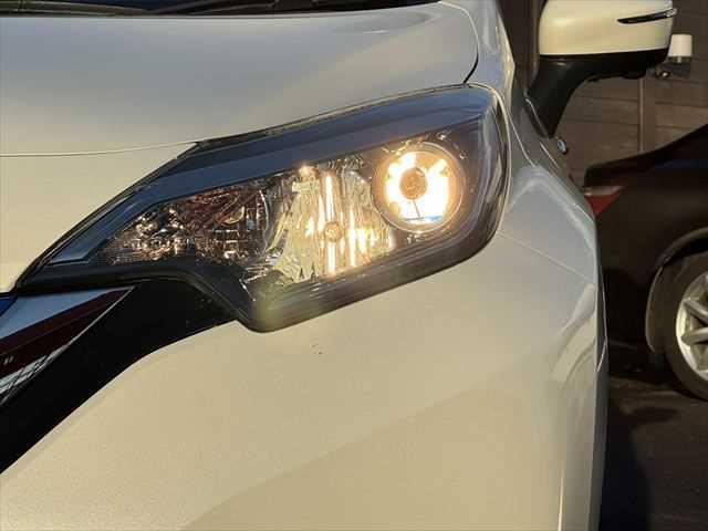ノート ｅ－パワー　Ｘ　ユーザー買取車　純正ＳＤナビ　アラウンドビューモニター　衝突軽減ブレーキ　デジタルインナーミラー　Ｂｌｕｅｔｏｏｔｈ　フルセグＴＶ　スマートキー　禁煙車　コーナーセンサー　ＥＴＣ　純正１５インチアルミ（13枚目）