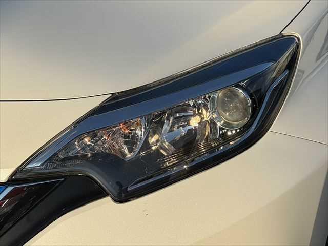 ノート ｅ－パワー　Ｘ　ユーザー買取車　純正ＳＤナビ　アラウンドビューモニター　衝突軽減ブレーキ　デジタルインナーミラー　Ｂｌｕｅｔｏｏｔｈ　フルセグＴＶ　スマートキー　禁煙車　コーナーセンサー　ＥＴＣ　純正１５インチアルミ（23枚目）