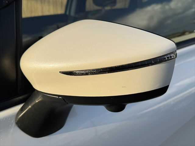 ノート ｅ－パワー　Ｘ　ユーザー買取車　純正ＳＤナビ　アラウンドビューモニター　衝突軽減ブレーキ　デジタルインナーミラー　Ｂｌｕｅｔｏｏｔｈ　フルセグＴＶ　スマートキー　禁煙車　コーナーセンサー　ＥＴＣ　純正１５インチアルミ（26枚目）