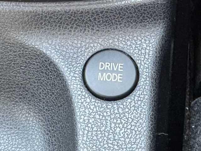 ノート ｅ－パワー　Ｘ　ユーザー買取車　純正ＳＤナビ　アラウンドビューモニター　衝突軽減ブレーキ　デジタルインナーミラー　Ｂｌｕｅｔｏｏｔｈ　フルセグＴＶ　スマートキー　禁煙車　コーナーセンサー　ＥＴＣ　純正１５インチアルミ（44枚目）