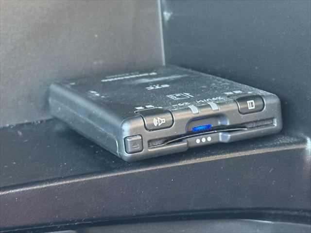 ノート ｅ－パワー　Ｘ　ユーザー買取車　純正ＳＤナビ　アラウンドビューモニター　衝突軽減ブレーキ　デジタルインナーミラー　Ｂｌｕｅｔｏｏｔｈ　フルセグＴＶ　スマートキー　禁煙車　コーナーセンサー　ＥＴＣ　純正１５インチアルミ（48枚目）