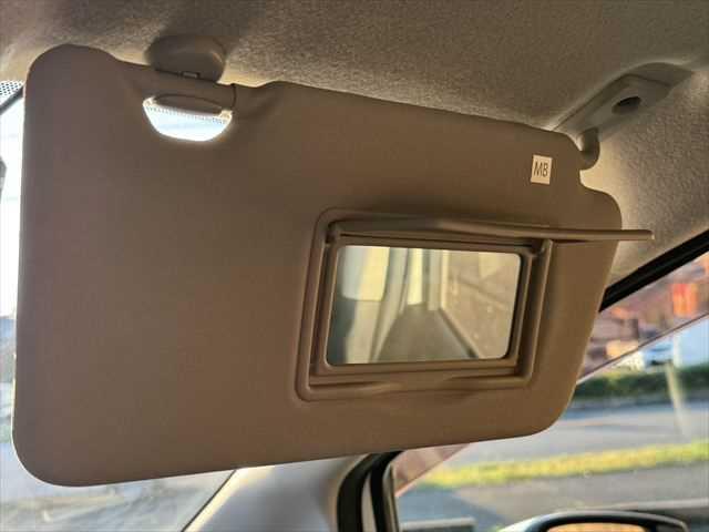 ノート ｅ－パワー　Ｘ　ユーザー買取車　純正ＳＤナビ　アラウンドビューモニター　衝突軽減ブレーキ　デジタルインナーミラー　Ｂｌｕｅｔｏｏｔｈ　フルセグＴＶ　スマートキー　禁煙車　コーナーセンサー　ＥＴＣ　純正１５インチアルミ（50枚目）