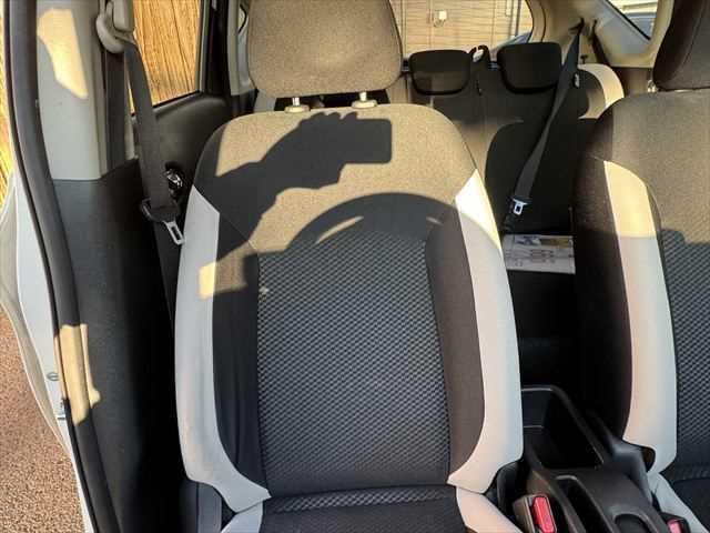 ノート ｅ－パワー　Ｘ　ユーザー買取車　純正ＳＤナビ　アラウンドビューモニター　衝突軽減ブレーキ　デジタルインナーミラー　Ｂｌｕｅｔｏｏｔｈ　フルセグＴＶ　スマートキー　禁煙車　コーナーセンサー　ＥＴＣ　純正１５インチアルミ（53枚目）