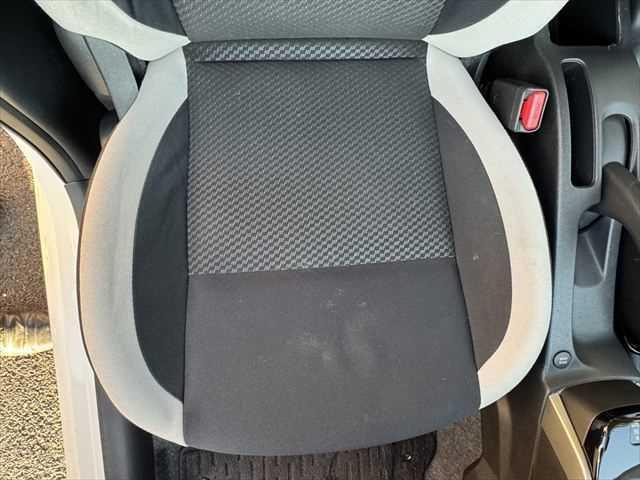 ノート ｅ－パワー　Ｘ　ユーザー買取車　純正ＳＤナビ　アラウンドビューモニター　衝突軽減ブレーキ　デジタルインナーミラー　Ｂｌｕｅｔｏｏｔｈ　フルセグＴＶ　スマートキー　禁煙車　コーナーセンサー　ＥＴＣ　純正１５インチアルミ（54枚目）