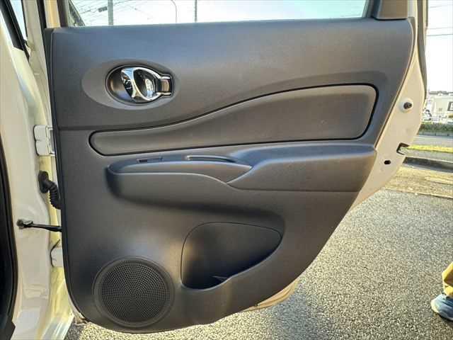 ノート ｅ－パワー　Ｘ　ユーザー買取車　純正ＳＤナビ　アラウンドビューモニター　衝突軽減ブレーキ　デジタルインナーミラー　Ｂｌｕｅｔｏｏｔｈ　フルセグＴＶ　スマートキー　禁煙車　コーナーセンサー　ＥＴＣ　純正１５インチアルミ（60枚目）