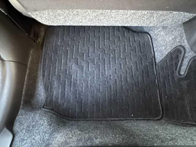 ノート ｅ－パワー　Ｘ　ユーザー買取車　純正ＳＤナビ　アラウンドビューモニター　衝突軽減ブレーキ　デジタルインナーミラー　Ｂｌｕｅｔｏｏｔｈ　フルセグＴＶ　スマートキー　禁煙車　コーナーセンサー　ＥＴＣ　純正１５インチアルミ（63枚目）