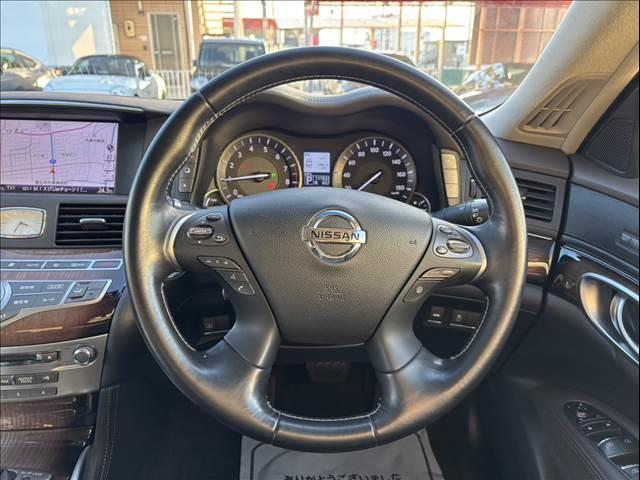 フーガハイブリッド ＶＩＰ　純正ＨＤＤナビ　フルセグＴＶ　バックカメラ　ＥＴＣ　本革シート　シートエアコン　禁煙車　レーダークルーズコントロール　シートヒーター　パワーシート　Ｂｌｕｅｔｏｏｔｈ　フルセグＴＶ　ＨＩＤヘッドライト（11枚目）