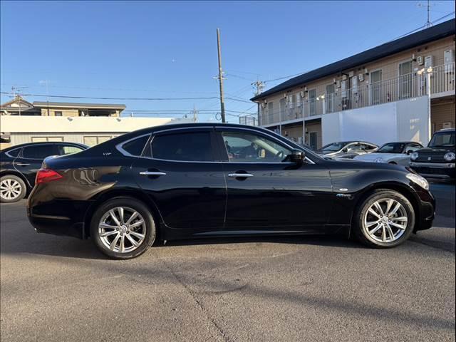 フーガハイブリッド ＶＩＰ　純正ＨＤＤナビ　フルセグＴＶ　バックカメラ　ＥＴＣ　本革シート　シートエアコン　禁煙車　レーダークルーズコントロール　シートヒーター　パワーシート　Ｂｌｕｅｔｏｏｔｈ　フルセグＴＶ　ＨＩＤヘッドライト（18枚目）