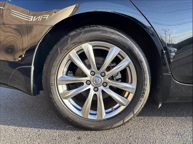 フーガハイブリッド ＶＩＰ　純正ＨＤＤナビ　フルセグＴＶ　バックカメラ　ＥＴＣ　本革シート　シートエアコン　禁煙車　レーダークルーズコントロール　シートヒーター　パワーシート　Ｂｌｕｅｔｏｏｔｈ　フルセグＴＶ　ＨＩＤヘッドライト（31枚目）