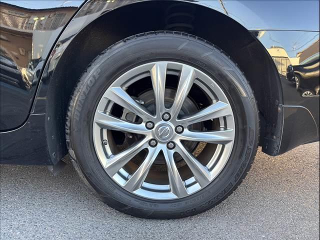 フーガハイブリッド ＶＩＰ　純正ＨＤＤナビ　フルセグＴＶ　バックカメラ　ＥＴＣ　本革シート　シートエアコン　禁煙車　レーダークルーズコントロール　シートヒーター　パワーシート　Ｂｌｕｅｔｏｏｔｈ　フルセグＴＶ　ＨＩＤヘッドライト（33枚目）