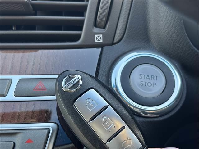 フーガハイブリッド ＶＩＰ　純正ＨＤＤナビ　フルセグＴＶ　バックカメラ　ＥＴＣ　本革シート　シートエアコン　禁煙車　レーダークルーズコントロール　シートヒーター　パワーシート　Ｂｌｕｅｔｏｏｔｈ　フルセグＴＶ　ＨＩＤヘッドライト（48枚目）