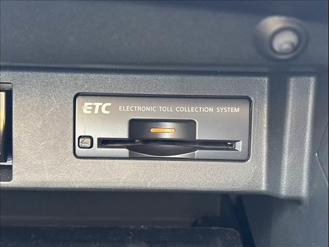 フーガハイブリッド ＶＩＰ　純正ＨＤＤナビ　フルセグＴＶ　バックカメラ　ＥＴＣ　本革シート　シートエアコン　禁煙車　レーダークルーズコントロール　シートヒーター　パワーシート　Ｂｌｕｅｔｏｏｔｈ　フルセグＴＶ　ＨＩＤヘッドライト（50枚目）