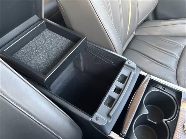 フーガハイブリッド ＶＩＰ　純正ＨＤＤナビ　フルセグＴＶ　バックカメラ　ＥＴＣ　本革シート　シートエアコン　禁煙車　レーダークルーズコントロール　シートヒーター　パワーシート　Ｂｌｕｅｔｏｏｔｈ　フルセグＴＶ　ＨＩＤヘッドライト（53枚目）