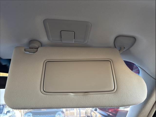 フーガハイブリッド ＶＩＰ　純正ＨＤＤナビ　フルセグＴＶ　バックカメラ　ＥＴＣ　本革シート　シートエアコン　禁煙車　レーダークルーズコントロール　シートヒーター　パワーシート　Ｂｌｕｅｔｏｏｔｈ　フルセグＴＶ　ＨＩＤヘッドライト（56枚目）