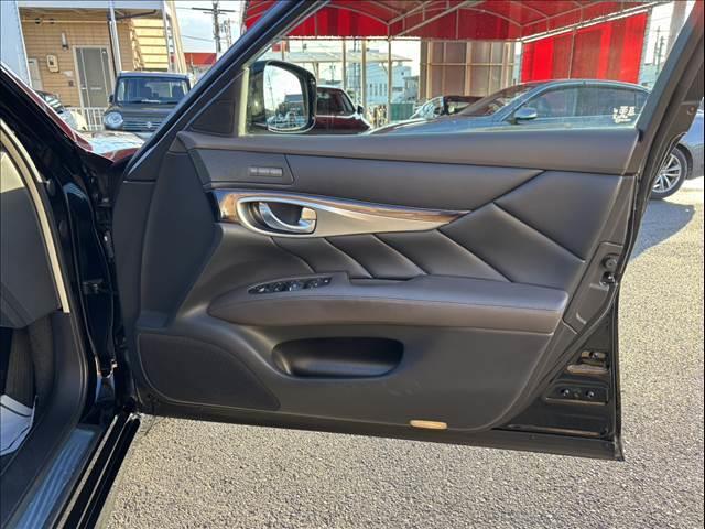 フーガハイブリッド ＶＩＰ　純正ＨＤＤナビ　フルセグＴＶ　バックカメラ　ＥＴＣ　本革シート　シートエアコン　禁煙車　レーダークルーズコントロール　シートヒーター　パワーシート　Ｂｌｕｅｔｏｏｔｈ　フルセグＴＶ　ＨＩＤヘッドライト（60枚目）