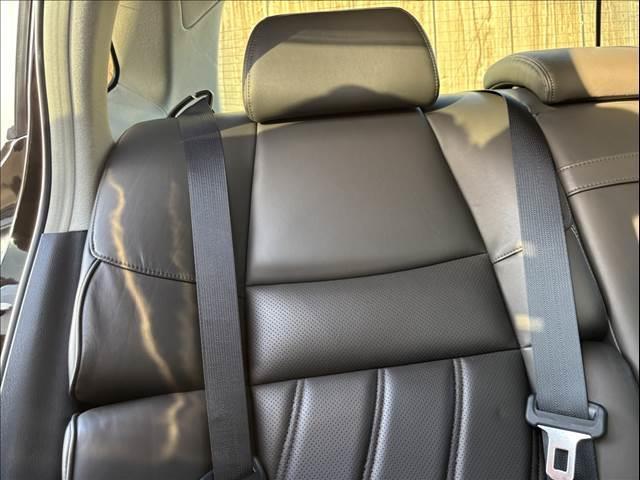 フーガハイブリッド ＶＩＰ　純正ＨＤＤナビ　フルセグＴＶ　バックカメラ　ＥＴＣ　本革シート　シートエアコン　禁煙車　レーダークルーズコントロール　シートヒーター　パワーシート　Ｂｌｕｅｔｏｏｔｈ　フルセグＴＶ　ＨＩＤヘッドライト（64枚目）