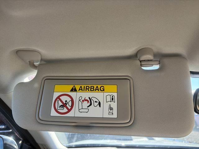 スカイライン ＧＴ　タイプＰ　純正メモリーナビ　フルセグＴＶ　全方位カメラ　ＥＴＣ２．０　本革シート　シートヒーター　パワーシート　Ｂｌｕｅｔｏｏｔｈ　衝突軽減ブレーキ　クリアランスソナー　禁煙車　レーダークルーズコントロール（47枚目）