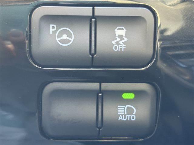 プリウスＰＨＶ Ａ　衝突軽減ブレーキ　純正ＳＤナビ（6枚目）