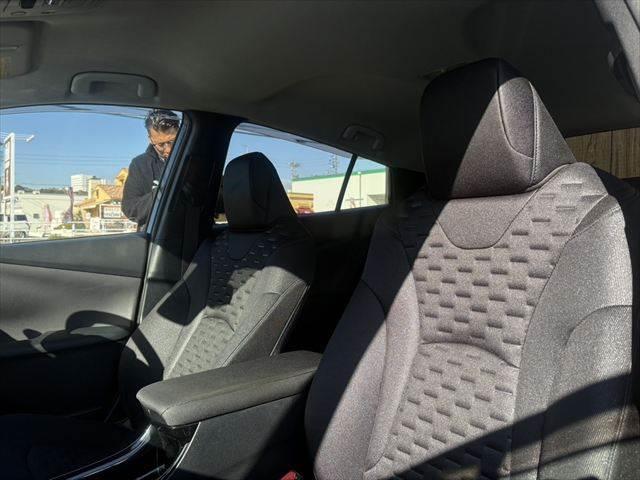 プリウスＰＨＶ Ａ　衝突軽減ブレーキ　純正ＳＤナビ（37枚目）