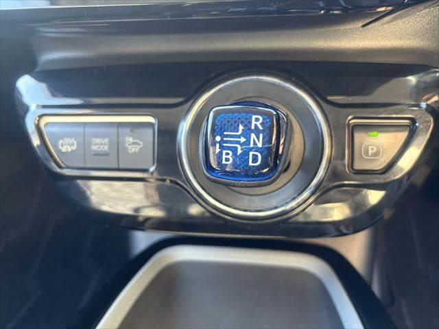 プリウスＰＨＶ Ａ　衝突軽減ブレーキ　純正ＳＤナビ（39枚目）