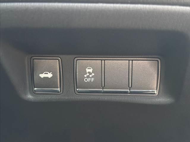 フーガ ２５０ＧＴ　純正ＨＤＤナビ　フルセグテレビ　バックカメラ　ＥＴＣ　ハーフレザーシート　スマートキー　クルーズコントロール　ミュージックサーバー　Ｂｌｕｅｔｏｏｔｈ　ＨＩＤヘッドライト　禁煙車　ＭＴモード付シフト（7枚目）