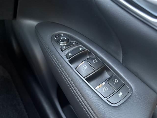 フーガ ２５０ＧＴ　純正ＨＤＤナビ　フルセグテレビ　バックカメラ　ＥＴＣ　ハーフレザーシート　スマートキー　クルーズコントロール　ミュージックサーバー　Ｂｌｕｅｔｏｏｔｈ　ＨＩＤヘッドライト　禁煙車　ＭＴモード付シフト（42枚目）