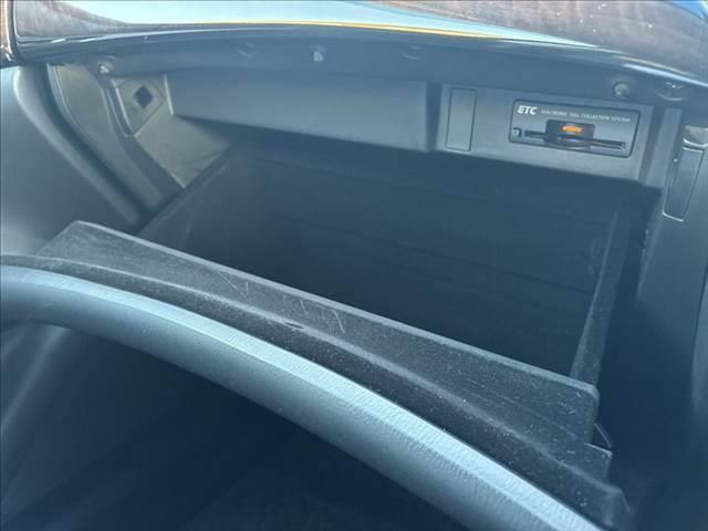 フーガ ２５０ＧＴ　純正ＨＤＤナビ　フルセグテレビ　バックカメラ　ＥＴＣ　ハーフレザーシート　スマートキー　クルーズコントロール　ミュージックサーバー　Ｂｌｕｅｔｏｏｔｈ　ＨＩＤヘッドライト　禁煙車　ＭＴモード付シフト（50枚目）