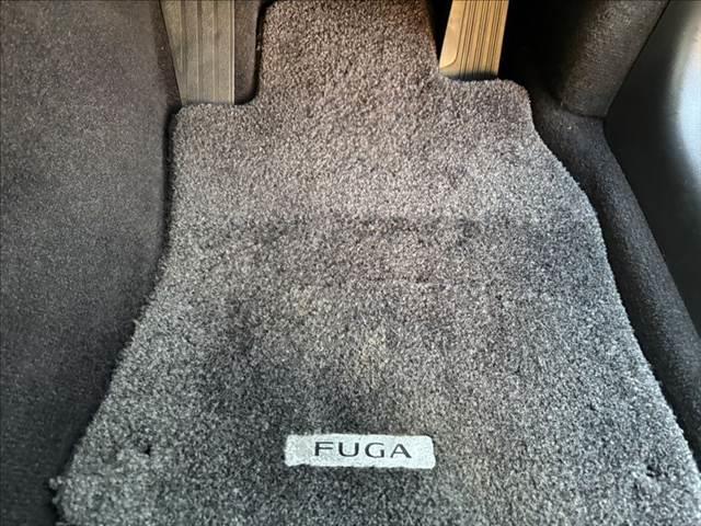 フーガ ２５０ＧＴ　純正ＨＤＤナビ　フルセグテレビ　バックカメラ　ＥＴＣ　ハーフレザーシート　スマートキー　クルーズコントロール　ミュージックサーバー　Ｂｌｕｅｔｏｏｔｈ　ＨＩＤヘッドライト　禁煙車　ＭＴモード付シフト（56枚目）