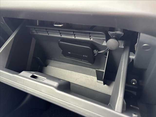 コペン セロ SDナビ フルセグTV バックカメラ ETC シートヒーター LEDヘッドライト Bluetooth 禁煙車 スマートキー 盗難防止装置 アイドリングストップ パワーウィンドウ パワーステアリング(48枚目)