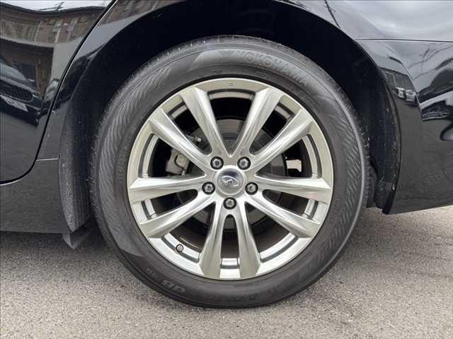 フーガ 250GT 禁煙車 アラウンドビューモニター 純正HDDナビ ETC レーダークルーズコントロール 衝突軽減ブレーキ Bluetooth ハーフレザーシート パワーシート 盗難防止装置 スマートキー(31枚目)