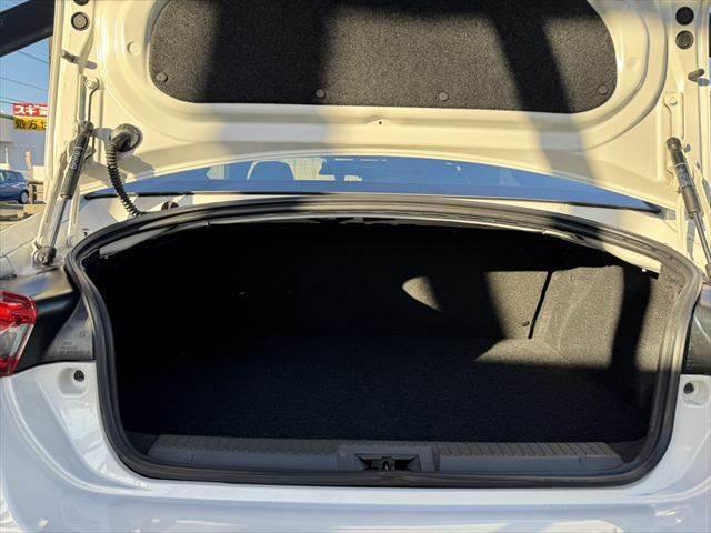 86 GTリミテッド メモリーナビ バックカメラ フルセグTV ETC 禁煙車 バックカメラ クルーズコントロール シートヒーター ハーフレザーシート LEDヘッドライト Bluetooth対応 スマートキー USBポート(9枚目)