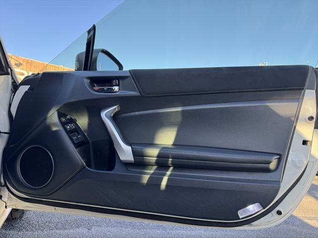 86 GTリミテッド メモリーナビ バックカメラ フルセグTV ETC 禁煙車 バックカメラ クルーズコントロール シートヒーター ハーフレザーシート LEDヘッドライト Bluetooth対応 スマートキー USBポート(58枚目)