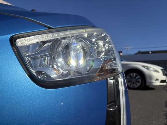 ���w�b�h���C�g�_����