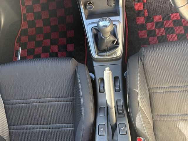 ���U���l�s�@�T�C�h�u���[�L