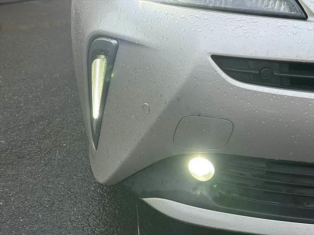 プリウス Ａツーリングセレクション　衝突軽減ブレーキ　禁煙車　純正９インチＳＤナビ　レーダークルーズコントロール　Ｂカメラ　フロントカメラ　シートヒーター　パワーシート　ブラインドスポットモニター　ＬＥＤヘッドライト　Ｂｌｕｅｔｏｏｔｈ（33枚目）