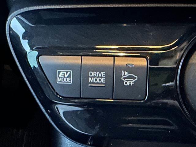 プリウス Ａツーリングセレクション　衝突軽減ブレーキ　禁煙車　純正９インチＳＤナビ　レーダークルーズコントロール　Ｂカメラ　フロントカメラ　シートヒーター　パワーシート　ブラインドスポットモニター　ＬＥＤヘッドライト　Ｂｌｕｅｔｏｏｔｈ（45枚目）