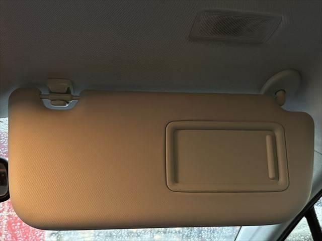 プリウス Ａツーリングセレクション　衝突軽減ブレーキ　禁煙車　純正９インチＳＤナビ　レーダークルーズコントロール　Ｂカメラ　フロントカメラ　シートヒーター　パワーシート　ブラインドスポットモニター　ＬＥＤヘッドライト　Ｂｌｕｅｔｏｏｔｈ（49枚目）