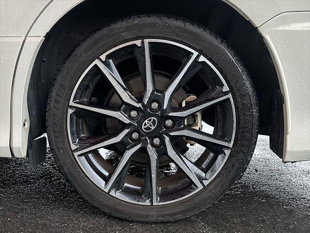 ノア Ｓｉ　ＧＲスポーツ　ユーザー買取車　純正１０インチナビ　フルセグＴＶ　フリップダウンモニター　バックカメラ　ＥＴＣ　両側パワースライドドア　衝突軽減ブレーキ　Ｂｌｕｅｔｏｏｔｈ　ハーフレザーシート　禁煙車（30枚目）