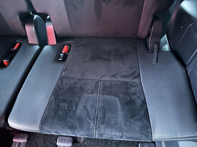 ノア Ｓｉ　ＧＲスポーツ　ユーザー買取車　純正１０インチナビ　フルセグＴＶ　フリップダウンモニター　バックカメラ　ＥＴＣ　両側パワースライドドア　衝突軽減ブレーキ　Ｂｌｕｅｔｏｏｔｈ　ハーフレザーシート　禁煙車（68枚目）