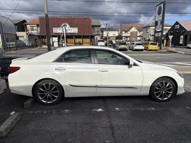 マークＸ ２５０Ｇ　Ｓパッケージ　純正ＳＤナビ　クルーズコントロール　パワーシート　ＬＥＤヘッドライト　禁煙車　フルセグＴＶ　Ｂｌｕｅｔｏｏｔｈ対応　盗難防止装置　スマートキー　純正１８インチアルミホイール　ＤＶＤ再生　ＣＤ再生（14枚目）