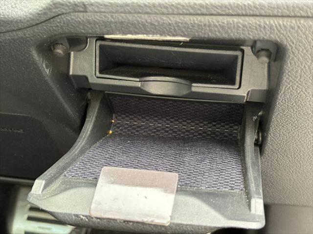 マークＸ ２５０Ｇ　Ｓパッケージ　純正ＳＤナビ　クルーズコントロール　パワーシート　ＬＥＤヘッドライト　禁煙車　フルセグＴＶ　Ｂｌｕｅｔｏｏｔｈ対応　盗難防止装置　スマートキー　純正１８インチアルミホイール　ＤＶＤ再生　ＣＤ再生（42枚目）