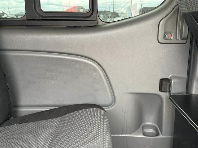 ＮＶ３５０キャラバンバン ロングプレミアムＧＸ　純正メモリーナビ　バックカメラ　禁煙車　ＨＩＤヘッドライト　フルセグＴＶ　衝突軽減ブレーキ　ＥＴＣ　Ｂｌｕｅｔｏｏｔｈ対応　スマートキー　ＣＤ再生　電動格納ミラー　フォグランプ　パワーウィンドウ（52枚目）