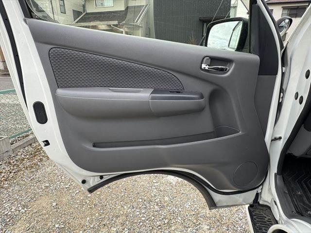 ＮＶ３５０キャラバンバン ロングプレミアムＧＸ　純正メモリーナビ　バックカメラ　禁煙車　ＨＩＤヘッドライト　フルセグＴＶ　衝突軽減ブレーキ　ＥＴＣ　Ｂｌｕｅｔｏｏｔｈ対応　スマートキー　ＣＤ再生　電動格納ミラー　フォグランプ　パワーウィンドウ（55枚目）