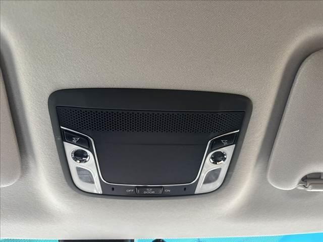 ヴェゼル ハイブリッドＸ　ユーザー買取車　ＳＤナビ　フルセグＴＶ　バックカメラ　ＥＴＣ　禁煙車　クルーズコントロール　衝突軽減ブレーキ　Ｂｌｕｅｔｏｏｔｈ　ＬＥＤヘッドライト　スマートキー　純正１６インチアルミホイール（52枚目）