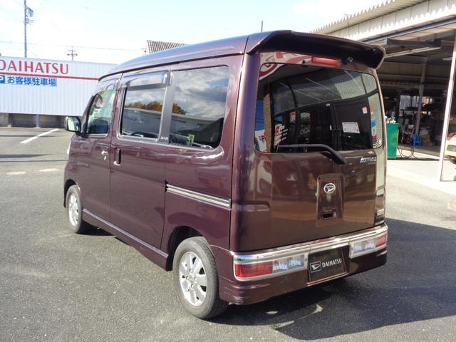 アトレーワゴン カスタムターボRS キャンピング仕様 シンク付き 固定棚 2名ベット カーテン 網戸 ナビ/地デジTV Bluetooth バックカメラ 前後ドラレコ ETC(7枚目)