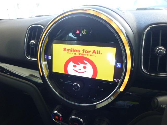 ＭＩＮＩ クーパーＤ　クロスオーバー　クラシックトリム正規認定中古車　カロッツエリア後付ＳＤナビ　フルセグ地デジチューナー　Ａｐｐｌｅｃａｒｐｌａｙ　リアビューカメラ　コンフォートアクセス　前席シートヒーター　１８ピンスポークアロイホイール（18枚目）