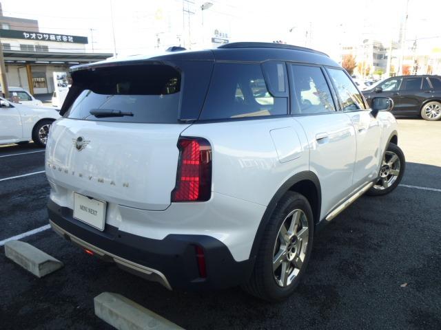 ＭＩＮＩ クーパーＣ　フェイバリット・トリム　正規認定中古車　整備保証付　ＦＡＶＯＵＲＥＤトリム　前席電動シート＆ヒーター　コンフォートアクセス　アラウンドビューモニター　オートテールゲート　１８アステロイドスポークヴァイブラントシルバーＡＷ（20枚目）