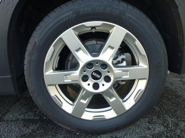 ＭＩＮＩ クーパーＣ　フェイバリット・トリム　正規認定中古車　整備保証付　ＦＡＶＯＵＲＥＤトリム　前席電動シート＆ヒーター　コンフォートアクセス　アラウンドビューモニター　オートテールゲート　１８アステロイドスポークヴァイブラントシルバーＡＷ（30枚目）