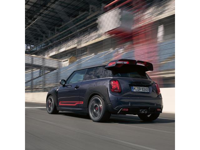 ＭＩＮＩ クーパーＣ　フェイバリット・トリム　正規認定中古車　整備保証付　ＦＡＶＯＵＲＥＤトリム　前席電動シート＆ヒーター　コンフォートアクセス　アラウンドビューモニター　オートテールゲート　１８アステロイドスポークヴァイブラントシルバーＡＷ（73枚目）